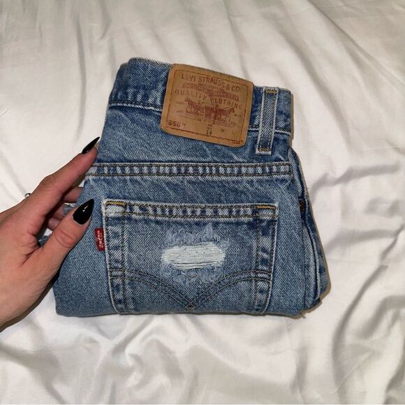 Levi’s 550 distressed shorts for summer - Picture 9 of 12